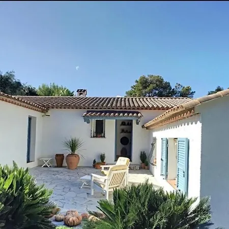 Вилла 06y2 - Provencal Warm And Homely *
