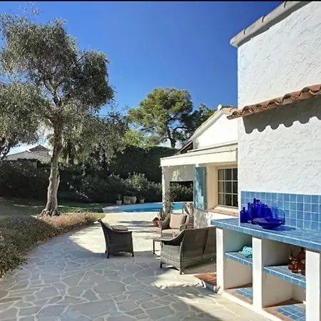 06y2 - Provencal Warm And Homely Villa Le Cannet