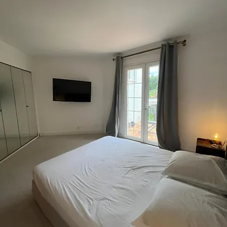 06y2 - Provencal Warm And Homely Вилла