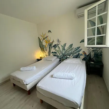 06y2 - Provencal Warm And Homely *